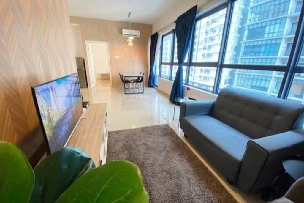 Stylish Klcc 2 Bedroom